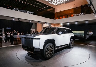 JETOUR_en_Auto_Shanghi_2025_-_G900